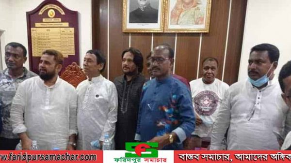 আলফাডাঙ্গায় জেলা যুবলীগের আহবায়ক এর এমপির সাথে সৌজন্য সাক্ষাৎ