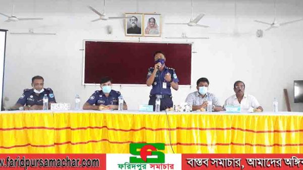 পু‌লিশ ক‌নস্টেবল নি‌য়ো‌গে নতুন নিয়ম: সালথায় অ‌বহিতকরণ সভা অনু‌ষ্ঠিত