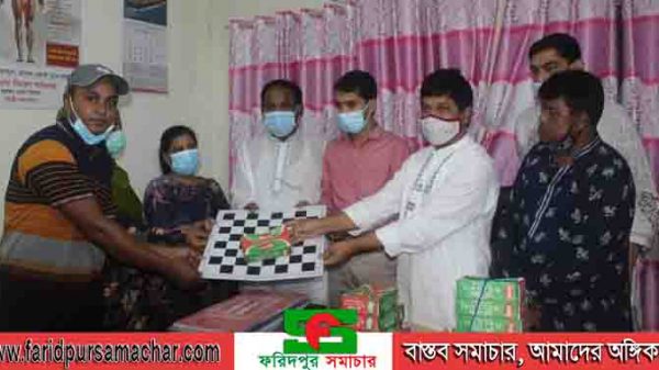 দিনাজপুর বিরল উপজেলার বিভিন্ন ক্লাবে বাইসাইকেল ও খেলাধূলার সামগ্রী বিতরণ