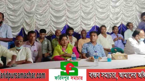 দিনাজপুর চিরিরবন্দর উপজেলার বিভিন্ন পূজা মন্ডপ পরিদর্শন করলেন মহিলা ভাইস চেয়ারম্যান মোছাঃ লায়লা বানু