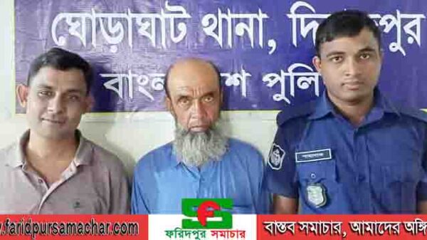দিনাজপুর ঘোড়াঘাট থানা পুলিশের বিশেষ অভিযানে ২ বছরের সাজাপ্রাপ্ত পলাতক আসামি গ্রেফতার 