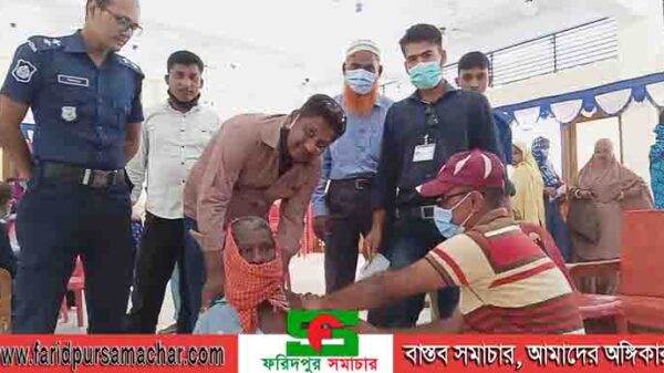 দিনাজপুর বিরলে উৎসবমুখর পরিবেশে কোভিড-১৯ ২য় ডোজের টিকা কার্যক্রম অনুষ্ঠিত