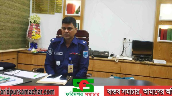 ভাঙ্গা থানায় নবাগত ওসি সেলিম রেজার যোগদান