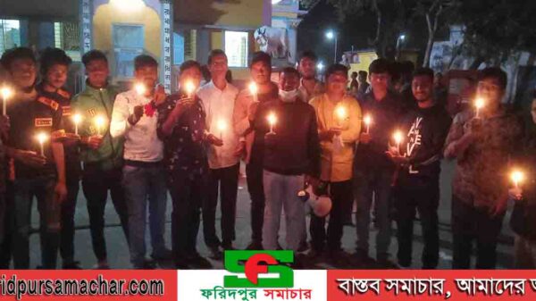 ধর্মীয় সংগঠন নীলকণ্ঠের উদ্যোগে মোমবাতি প্রজ্জলন অনুষ্ঠিত