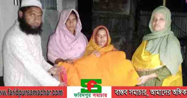 চরভদ্রাসনে অগ্নিকান্ডে ক্ষতিগ্রস্থ পরিবারকে ইউএনওর সহায়তা প্রদান