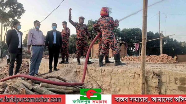 রাজবাড়ী জেলার বালিয়াকান্দি উপজেলার একটি ইটভাটার বিরুদ্ধে মোবাইল কোর্ট পরিচালনা করে ২ লক্ষ টাকা জরিমানা আদায়