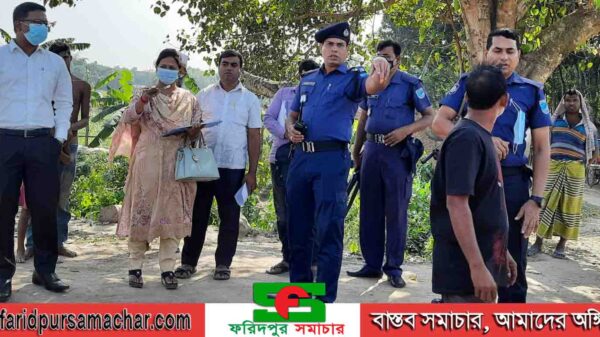 রাজবাড়ী দুইটি ইটভাটার বিরুদ্ধে মোবাইল কোর্ট পরিচালনা করে এক লক্ষ চল্লিশ হাজার টাকা জরিমানা আদায়