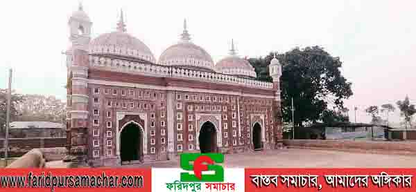কান্তজিউ মন্দির বানাতে এসে নয়াবাদ মসজিদ নির্মাণ করেন মিস্ত্রিরা