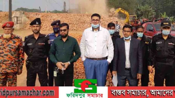 অবৈধ ইটভাটা ভাঙ্গাসহ একুশ লক্ষ টাকা জরিমানা আদায়