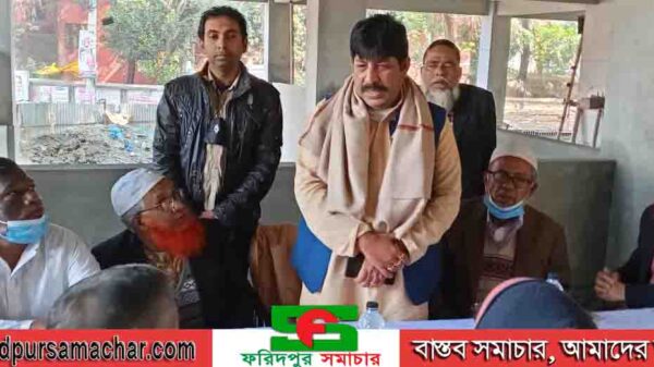 ফরিদপুরের সুপার মার্কেট এর নতুন ভবন পরিদর্শন করলেন পৌর মেয়র