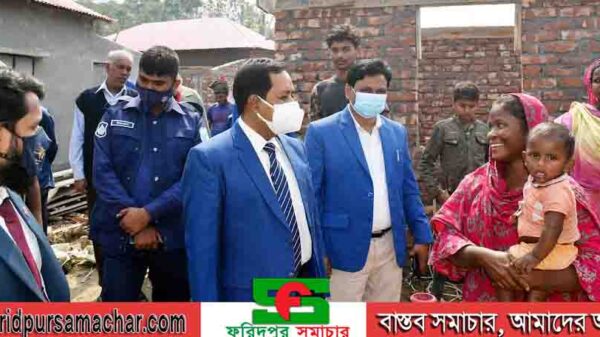 ‘ঘারুয়ায় মিনি গার্মেন্টস করার ঘোষনা করলেন জেলা প্রশাসক’