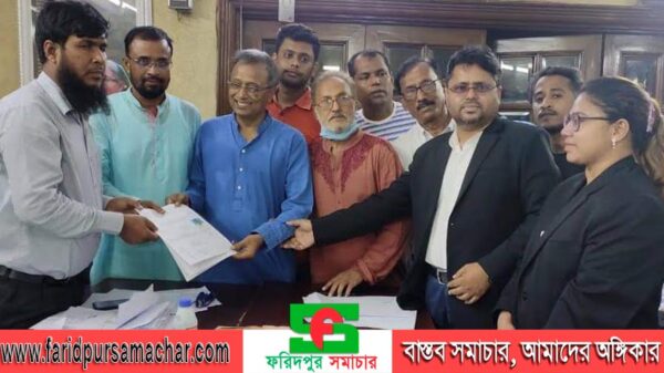 দলীয় মনোনয়ন ফরম জমা দিলেন কৃষক লীগের সভাপতি শেখ শহীদ