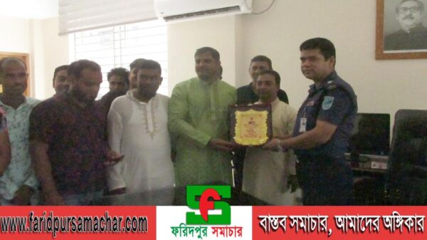 ফরিদপুরের নবাগত পুলিশ সুপার এর সাথে পিকআপ মালিক সমিতির সৌজন্য সাক্ষাৎ
