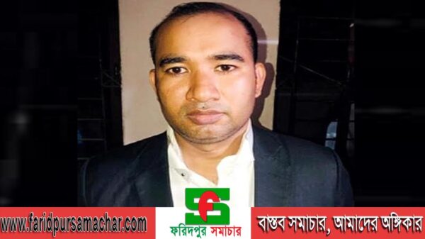 ম্যাজিস্ট্রেটের নাম ভাঙিয়ে অর্থ হাতিয়ে নেওয়ার অভিযোগে শ্যামা ওবায়েদ রিংকুর পিএস আটক