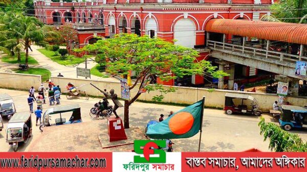 হাজিরা দিতে এসে আদালত প্রাঙ্গণে আসামীর মৃত্যু